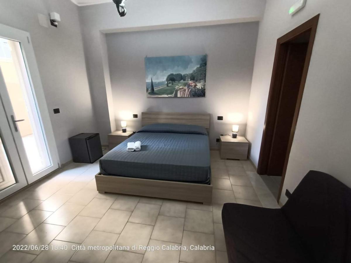 Hotel Nonna Rosa à Reggio de Calabre Extérieur photo